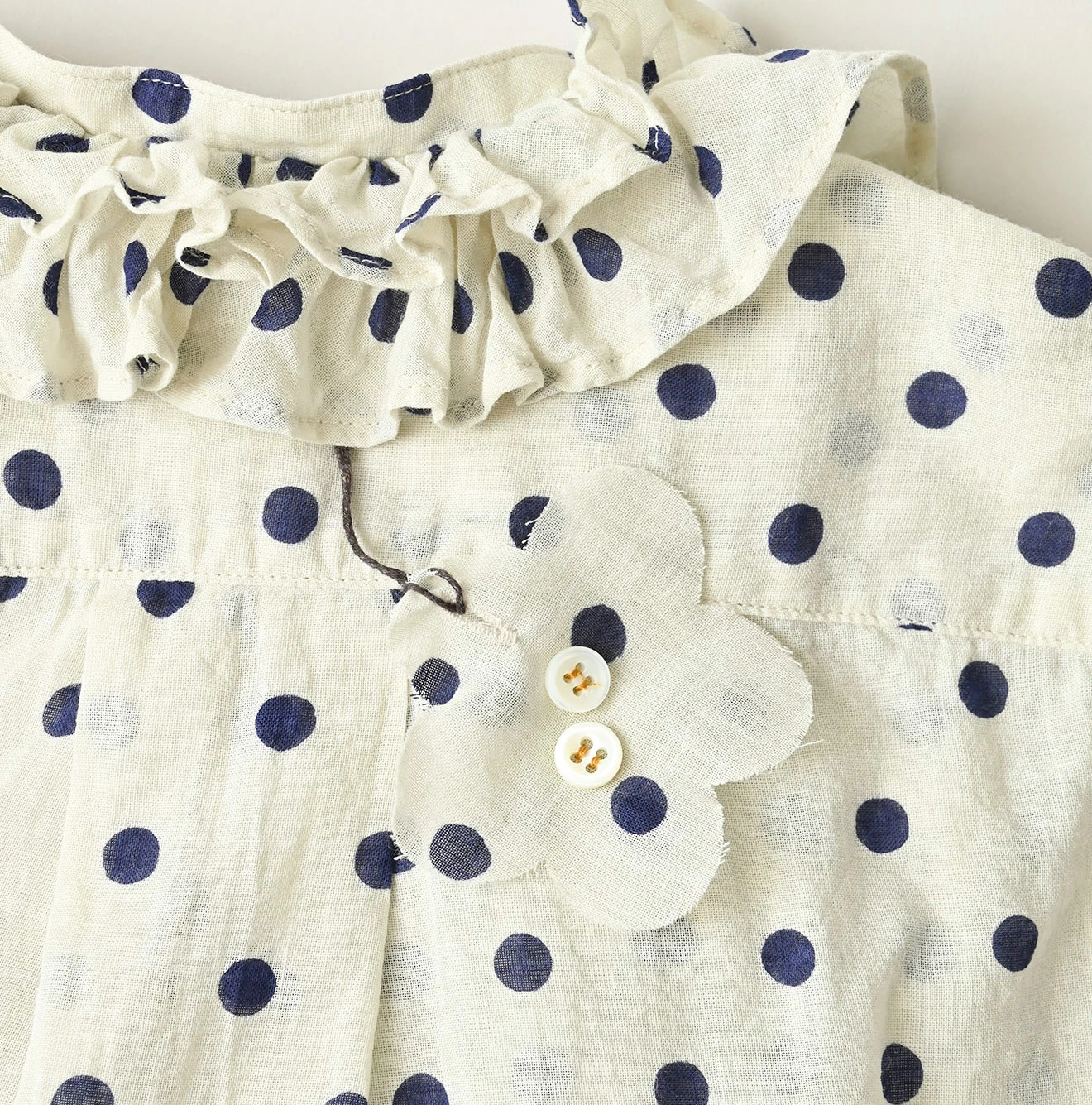 Gauze Polka Dots Print Frill Sleeveless Shirt Detail