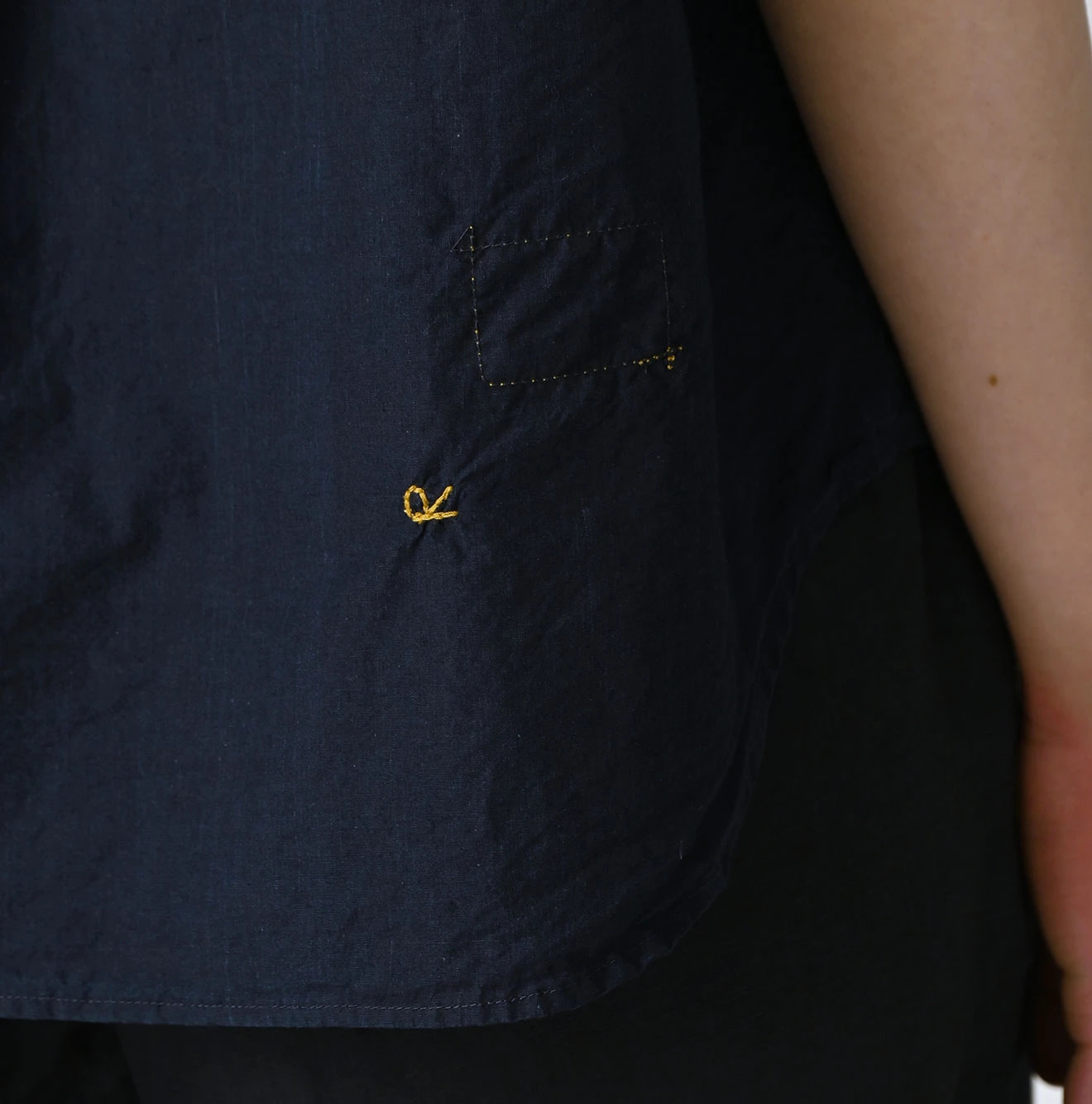 Indigo Batiste Frill Sleeveless Shirt Detail