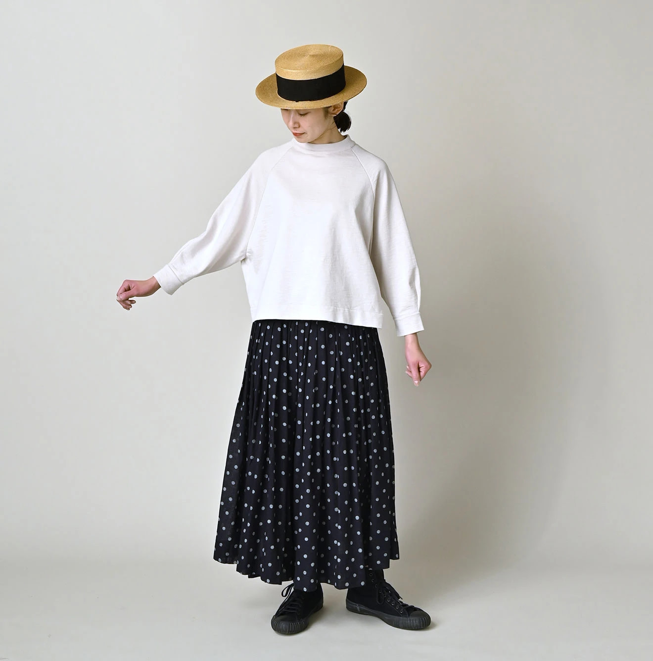 Indigo Gauze Polka Dots Print Tuck Wrap Skirt Female Model