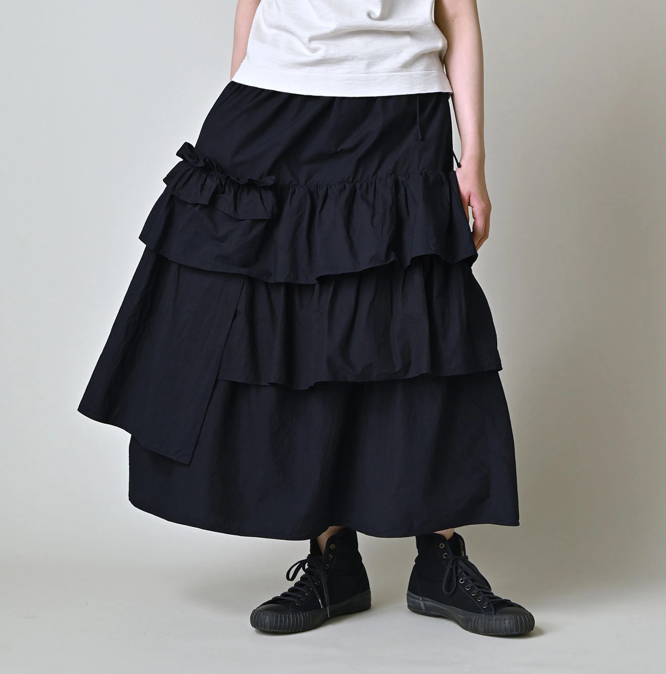 Indigo Batiste Tiered Skirt Female Model