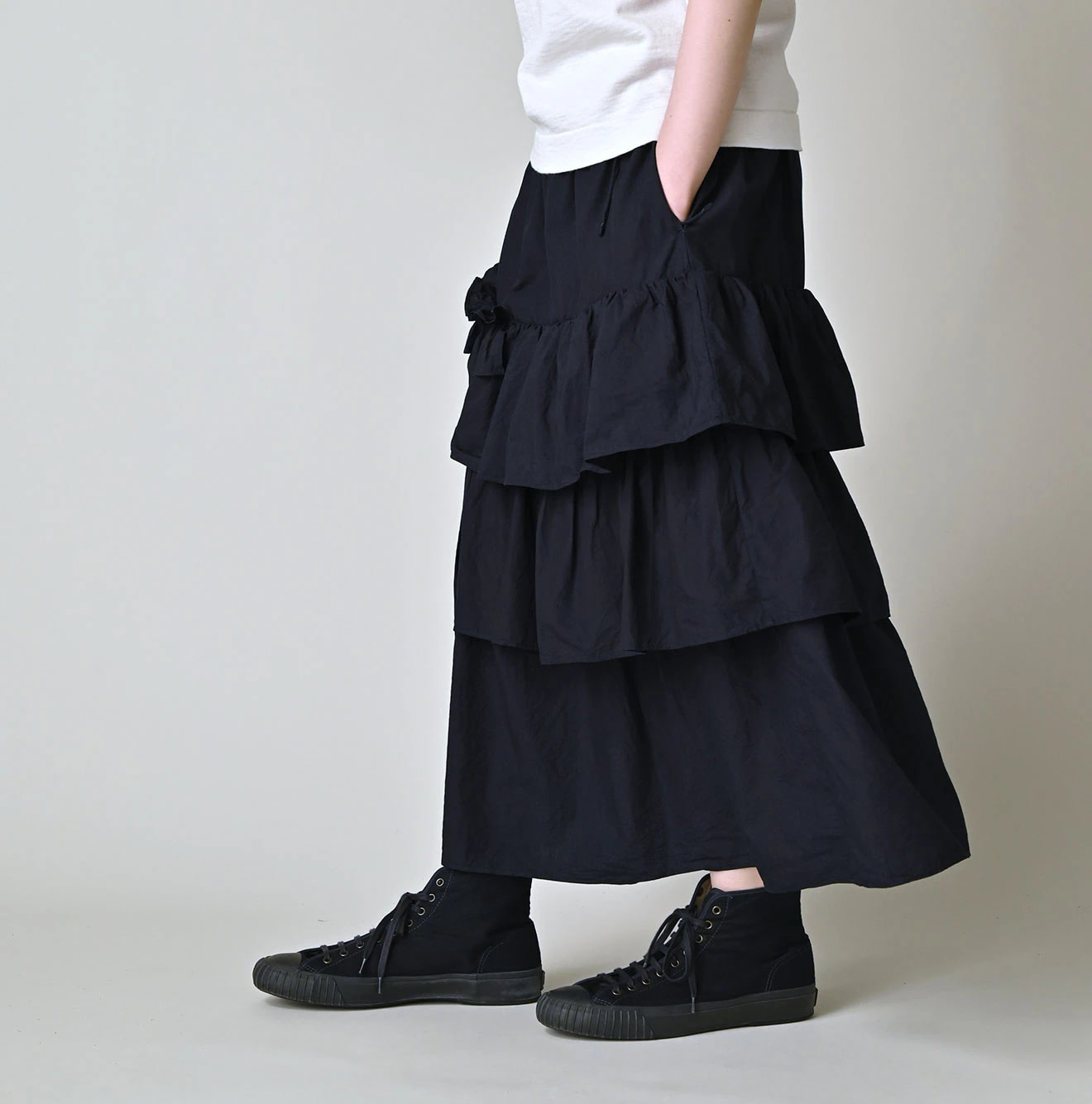 Indigo Batiste Tiered Skirt Female Model
