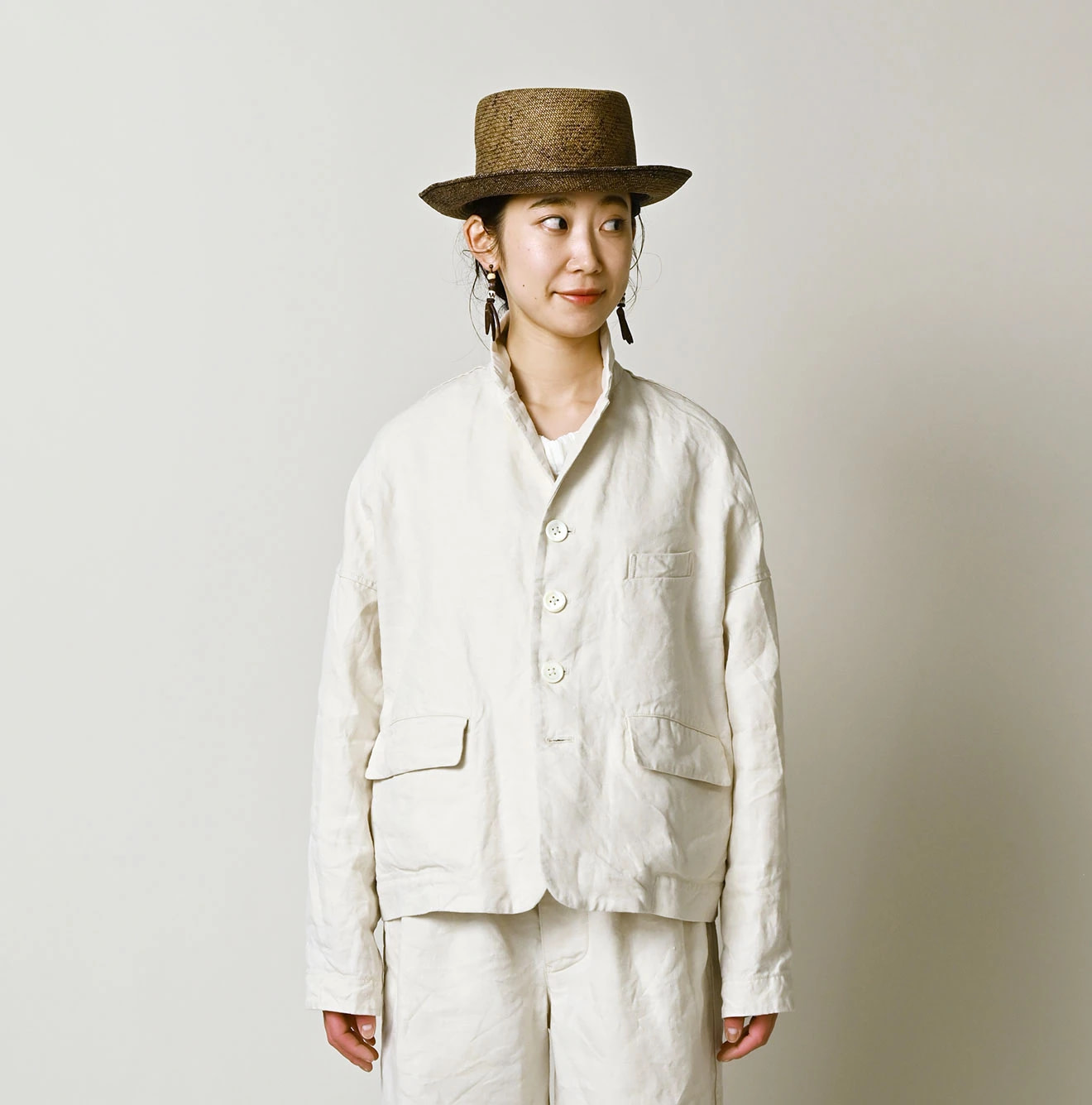 Linen Cloth 908 Uma Jacket Female Model