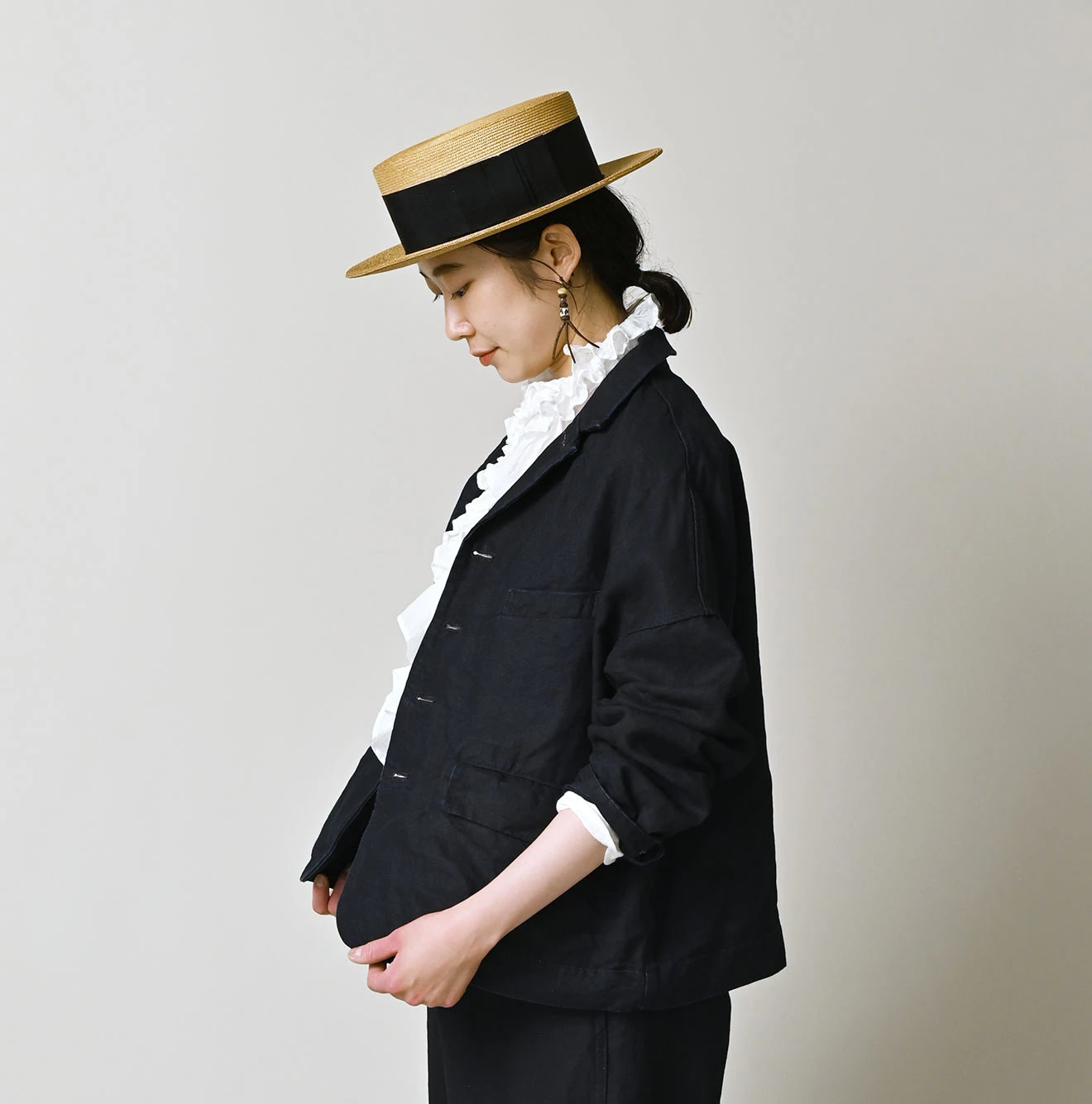 Indigo Linen Cloth 908 Uma Jacket Female Model