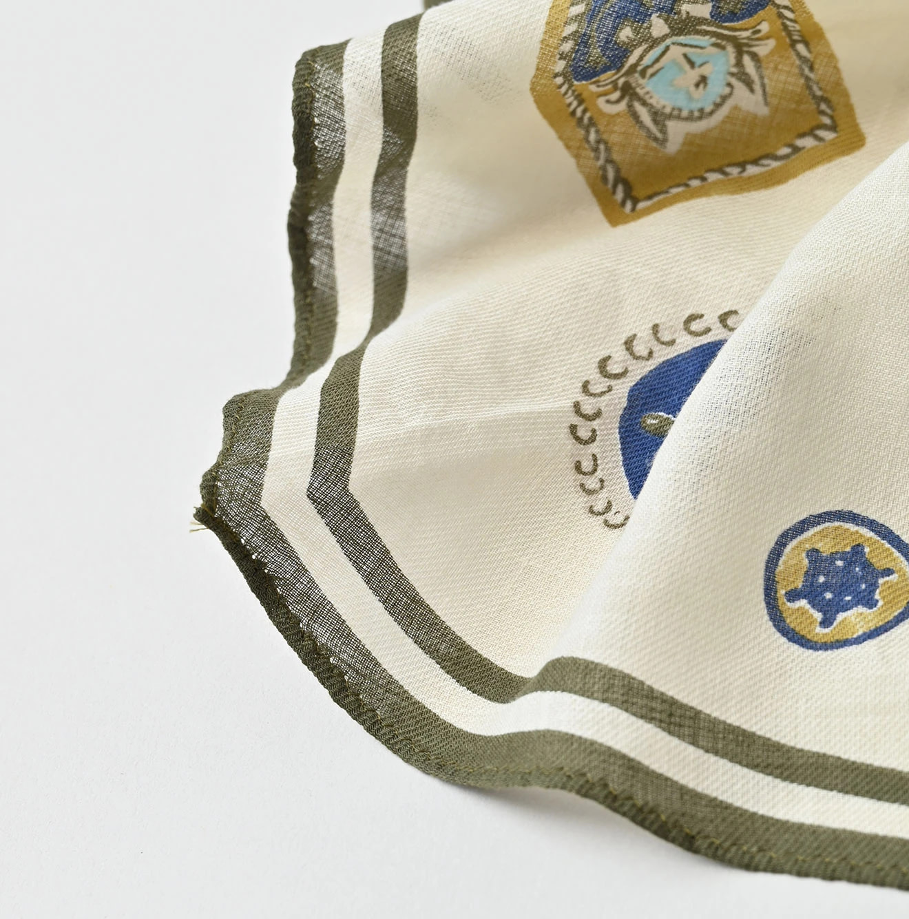 Medal Print Big Wakame Detail