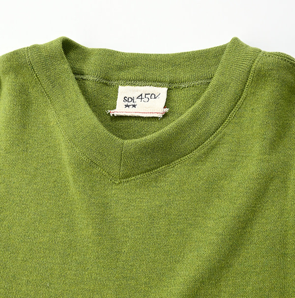 Smooth Cotton Knitsew 908 V-neck Detail