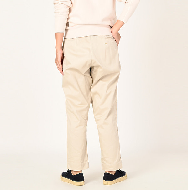 Westpoint Cotton Chino 908 Poppo Pants Female Model