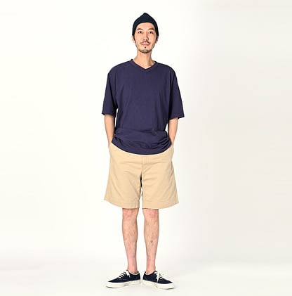 Tenjiku Cotton 908 V-neck T-shirt Male Model